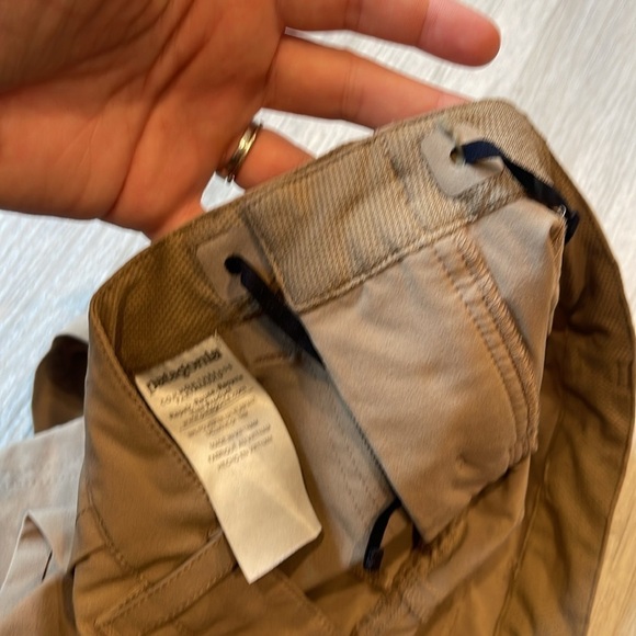Patagonia Women's Tan Shorts Size 0 - Picture 4 of 8